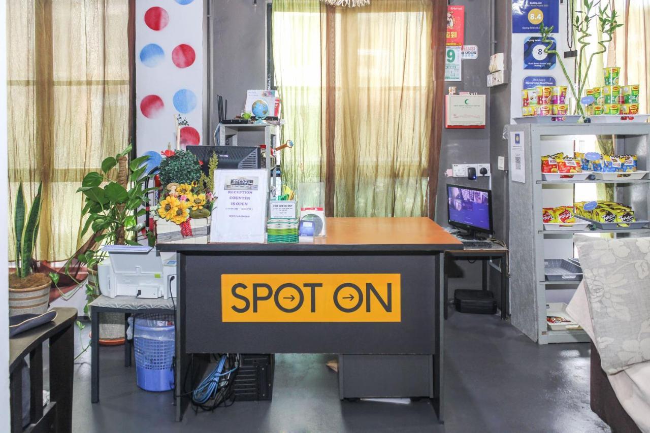Spot On 89952 Sayang Selalu Guest House Malacca Exterior foto
